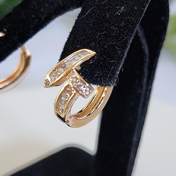 Gold Stainless Steel Huggie Hoop Earrings Nail Ring Design - Picture 4 of 10